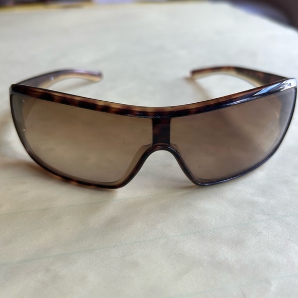Prada Tortoise Shell Sunglasses - Picture 8 of 11